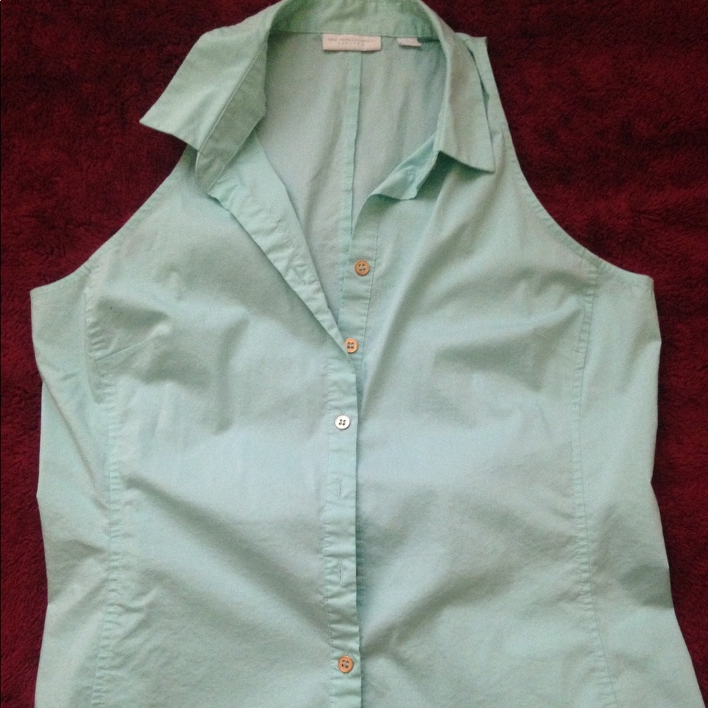 Button down vest